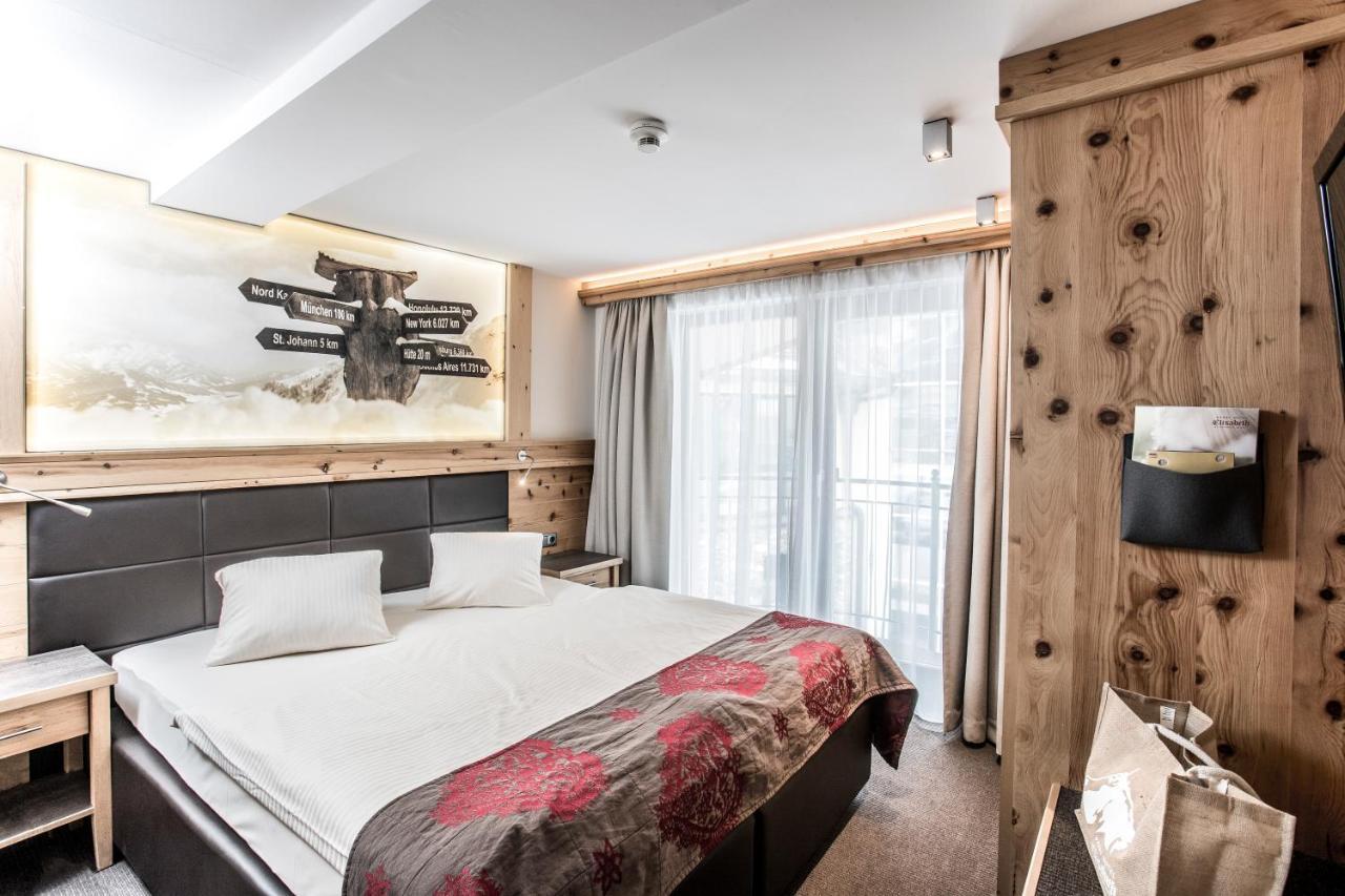 Deluxe Double Room Shower,1421636202:JPEG