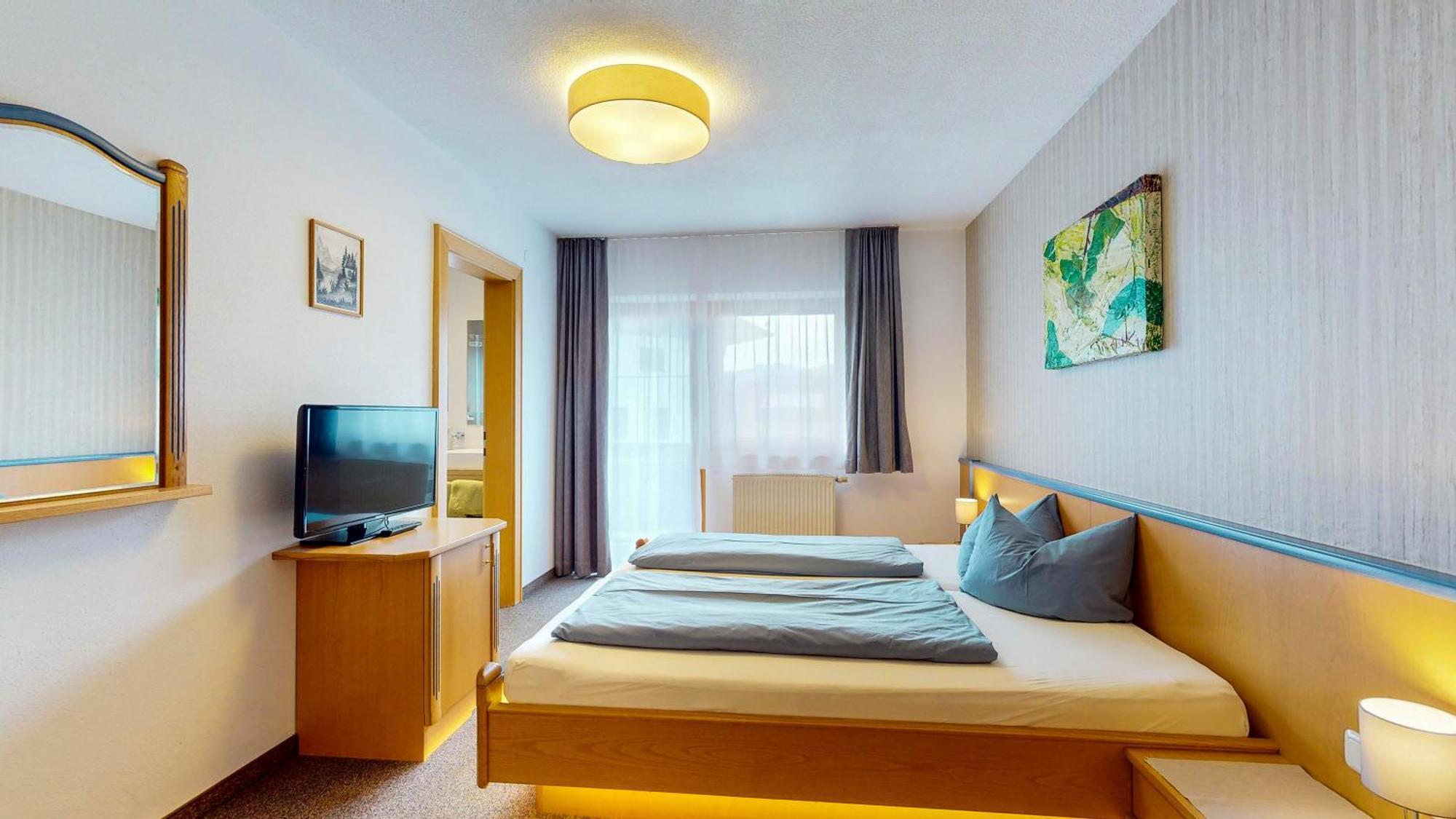 Double Room,1612883937:JPEG