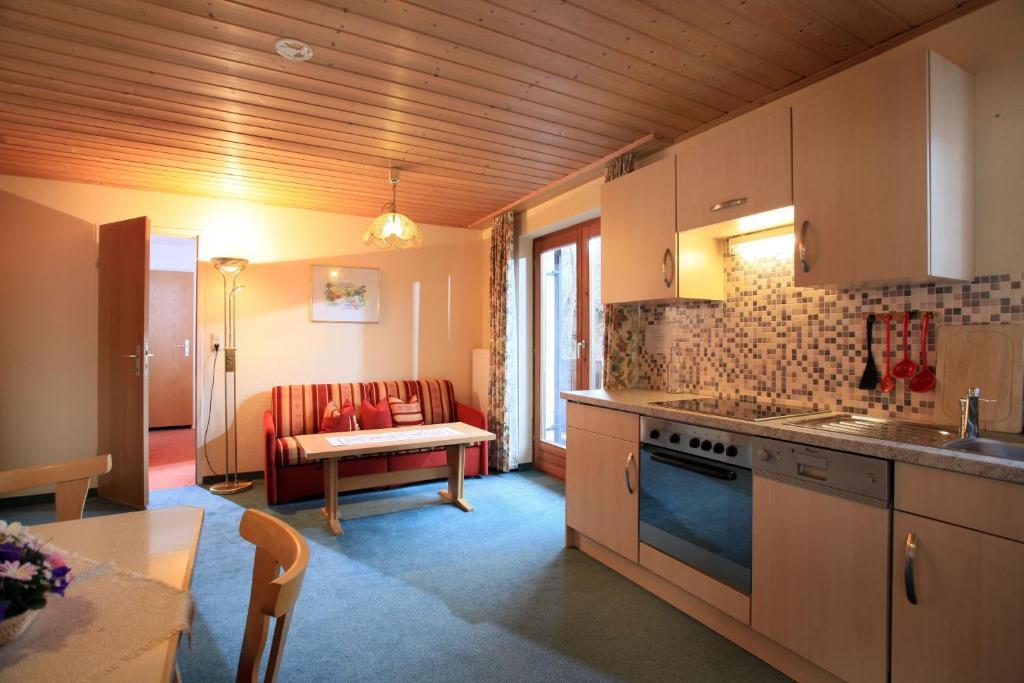 One-Bedroom Apartment,1583070318:JPEG